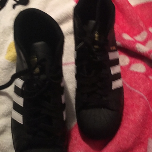 Adidas - Picture 2 of 3